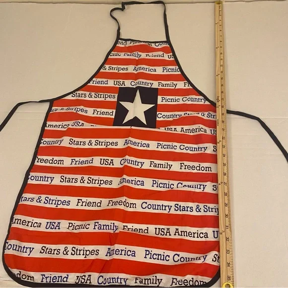 Set of 2 Patriotic Aprons with Hallmark Star Print Gift Bag - Picture 2 of 16